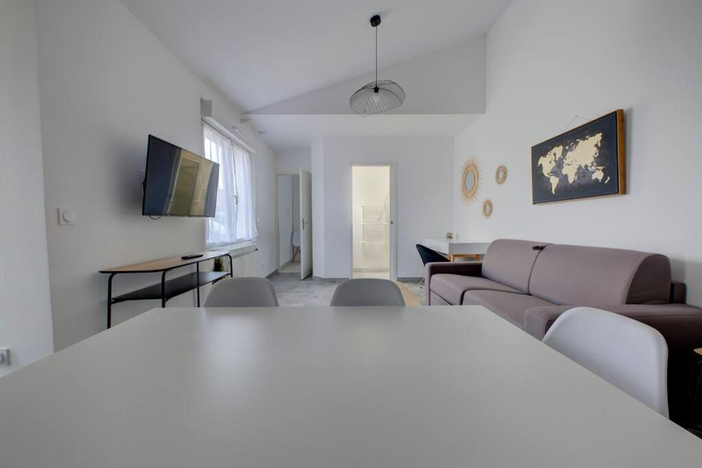 Les Forges Fond Apartment Avoine Exterior photo